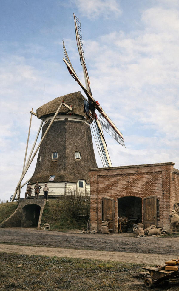 Molen aan de Molenweg in Haarle